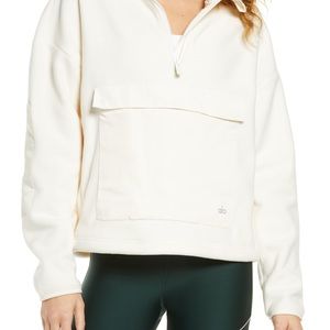 Alo Yoga Blackcomb Pullover in white